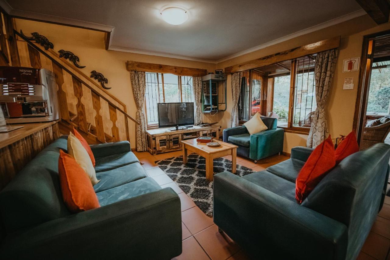 Tsitsikamma Backpackers Hostel Stormsrivier Exterior photo