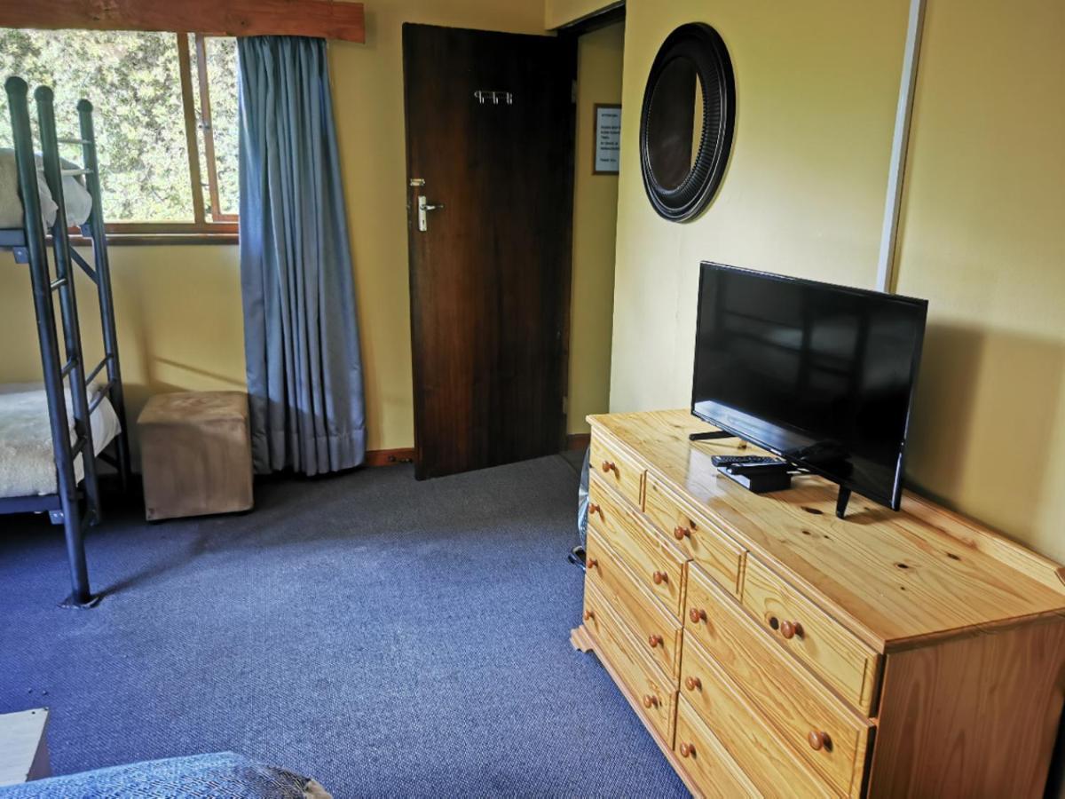 Tsitsikamma Backpackers Hostel Stormsrivier Exterior photo