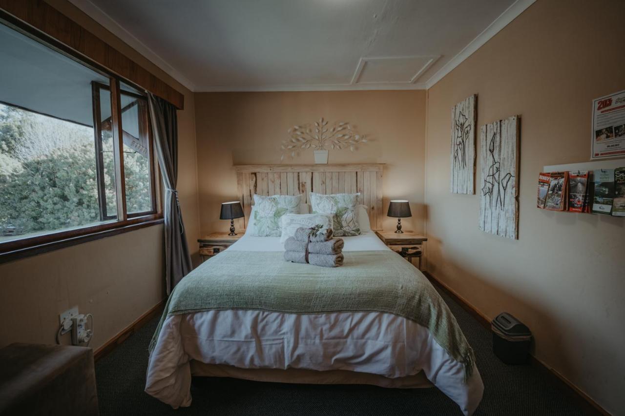 Tsitsikamma Backpackers Hostel Stormsrivier Exterior photo