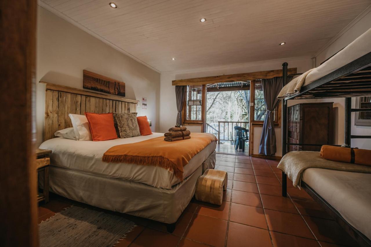 Tsitsikamma Backpackers Hostel Stormsrivier Exterior photo